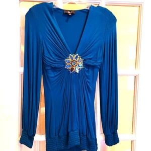 Sky - Beautiful turquoise long sleeve top